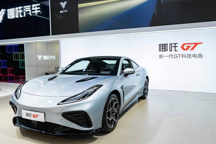 广州萝岗区恒鑫润企业管理咨询哪吒汽车在智能汽车领域的表现，领途汽车在新能源汽车市场中的影响力